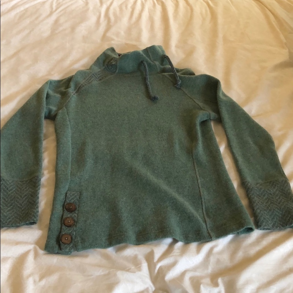 prAna pullover